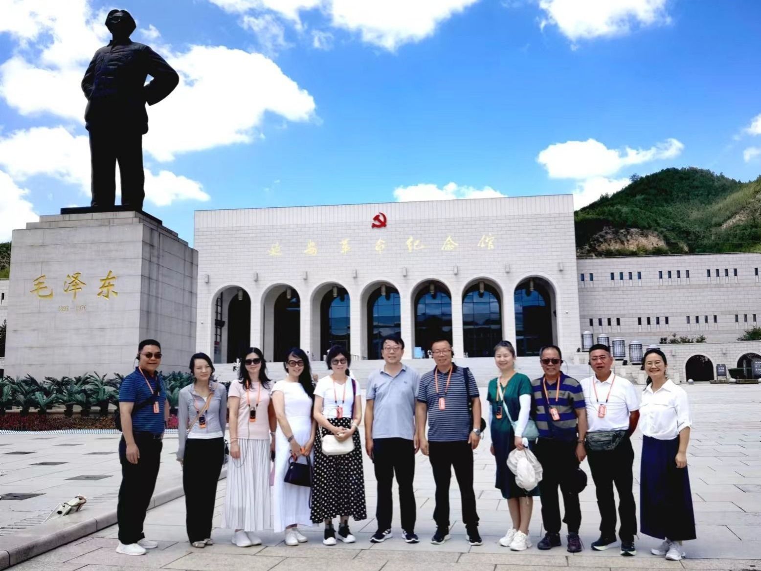 追寻红色足迹  坚定理想信念——学校组织各民主党派团体负责人、无党派人士代表开展红色教育主题活动